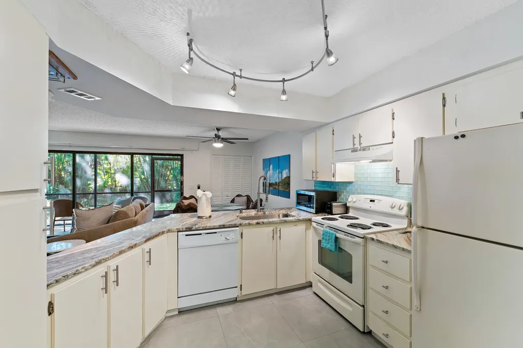 1605 S Us Highway 1 Jupiter FL 33477