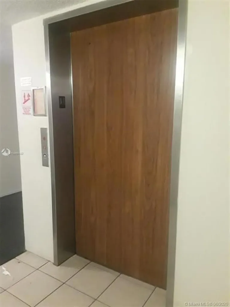 2771 Riverside Drive Coral Springs FL 33065