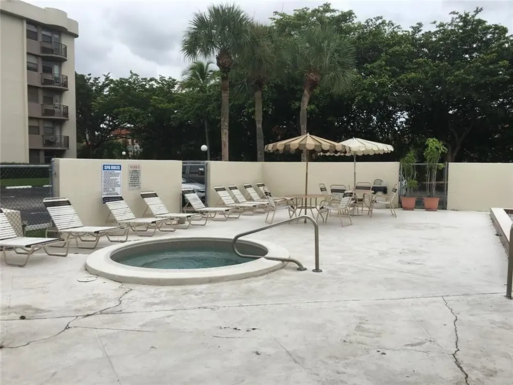 2771 Riverside Drive Coral Springs FL 33065