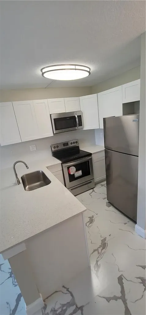 2771 Riverside Drive Coral Springs FL 33065