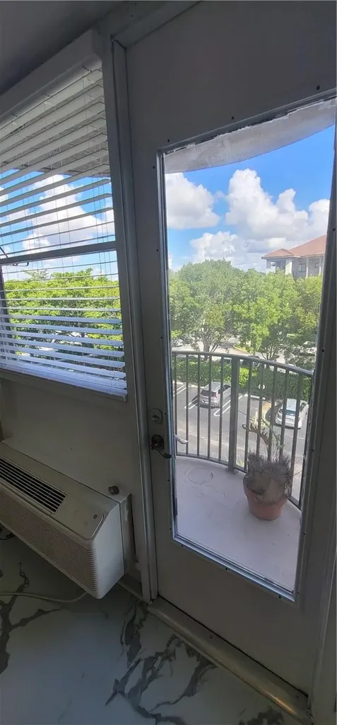 2771 Riverside Drive Coral Springs FL 33065