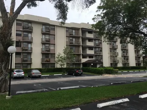 2771 Riverside Drive Coral Springs FL 33065