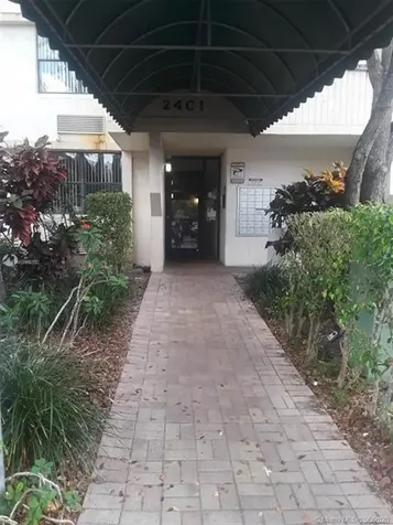 2771 Riverside Drive Coral Springs FL 33065
