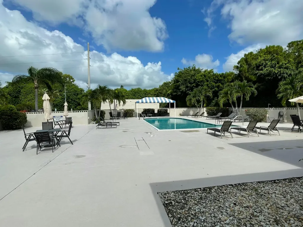 5910 Morningstar Circle Delray Beach FL 33484