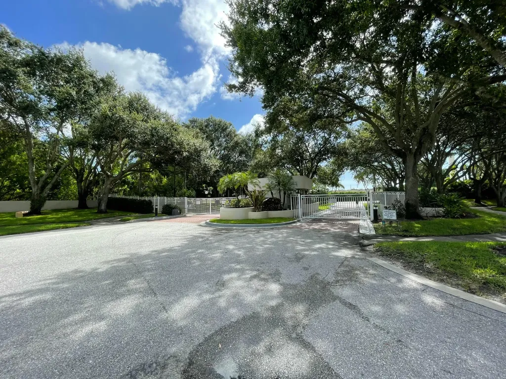 5910 Morningstar Circle Delray Beach FL 33484