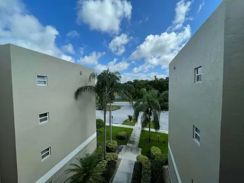 5910 Morningstar Circle Delray Beach FL 33484