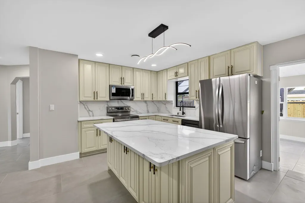 3374 Florida Boulevard Palm Beach Gardens FL 33410