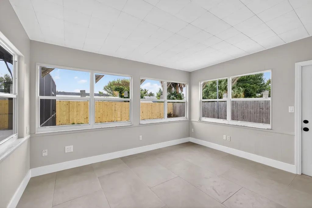 3374 Florida Boulevard Palm Beach Gardens FL 33410