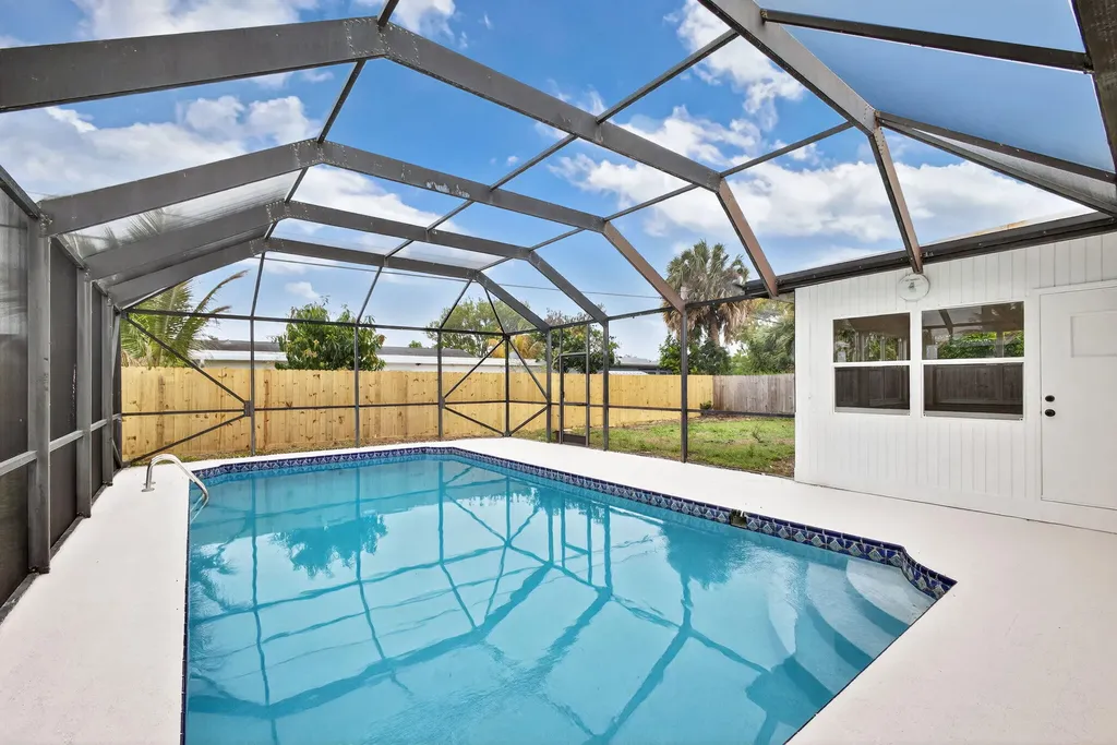 3374 Florida Boulevard Palm Beach Gardens FL 33410