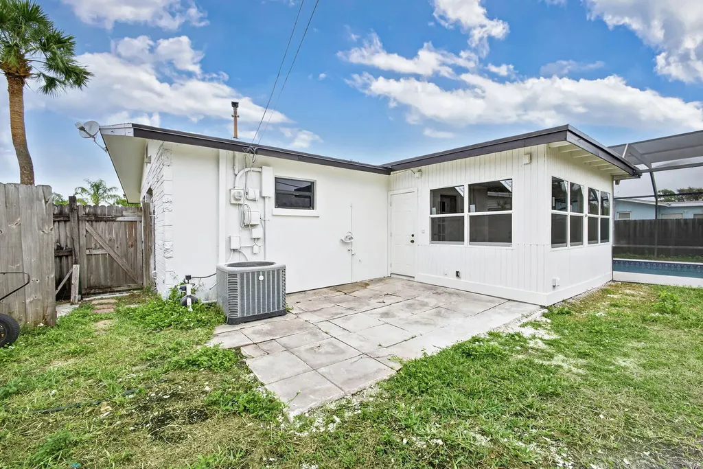 3374 Florida Boulevard Palm Beach Gardens FL 33410