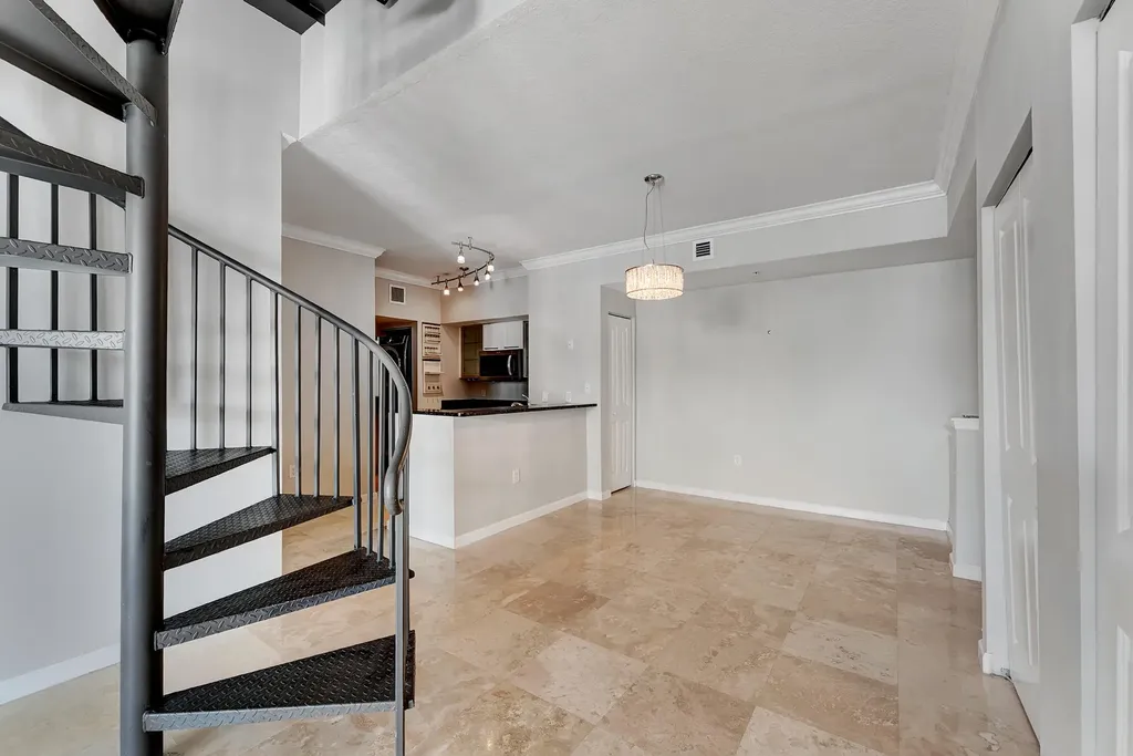 225 NE 1st Street Delray Beach FL 33483