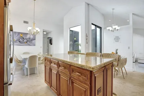 10527 Zurich Street Cooper City FL 33026