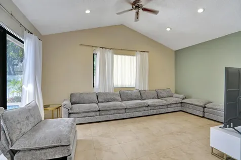 10527 Zurich Street Cooper City FL 33026