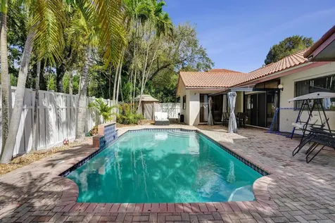 10527 Zurich Street Cooper City FL 33026