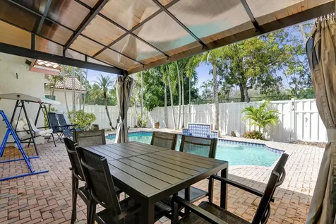10527 Zurich Street Cooper City FL 33026