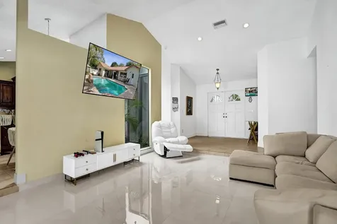 10527 Zurich Street Cooper City FL 33026