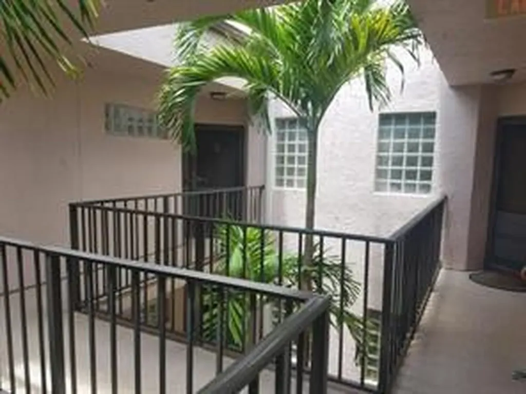 5438 Verona Drive Unit 812 L Drive Boynton Beach FL 33437