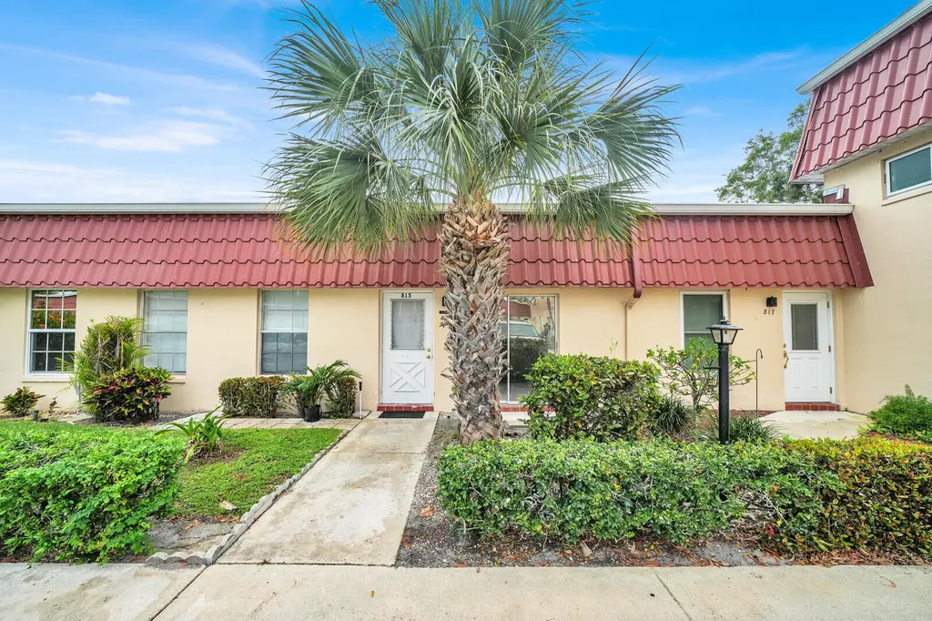 815 Salem Lane Lake Worth FL 33467