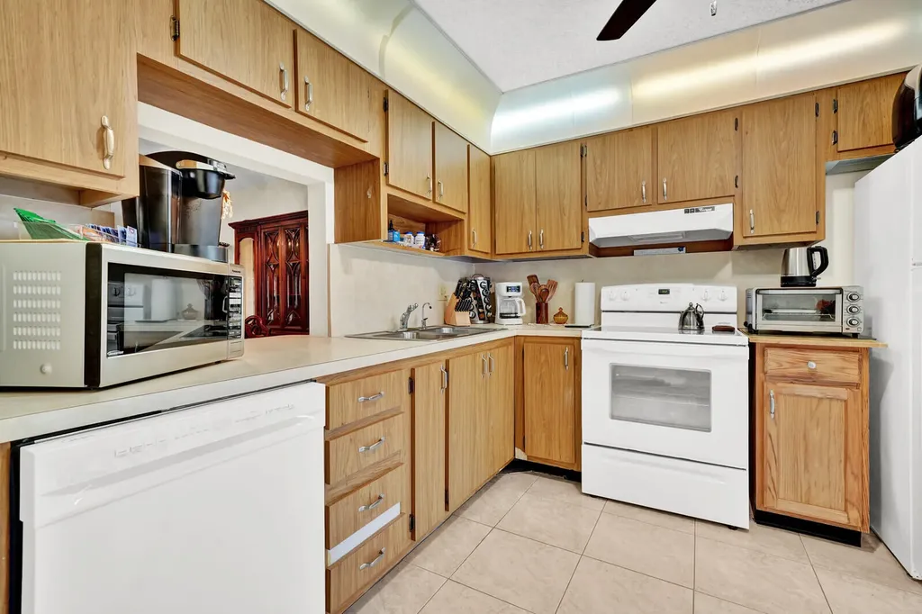 815 Salem Lane Lake Worth FL 33467