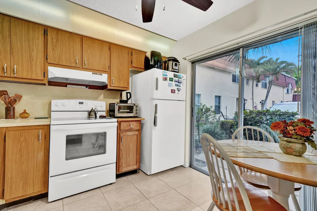 815 Salem Lane Lake Worth FL 33467