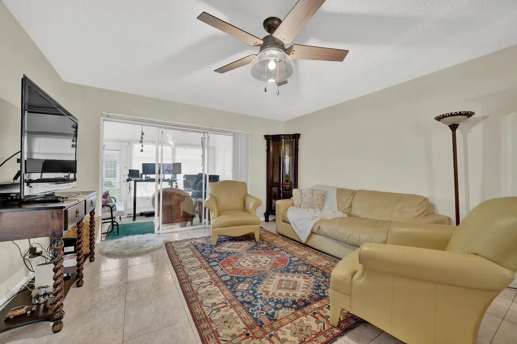 815 Salem Lane Lake Worth FL 33467