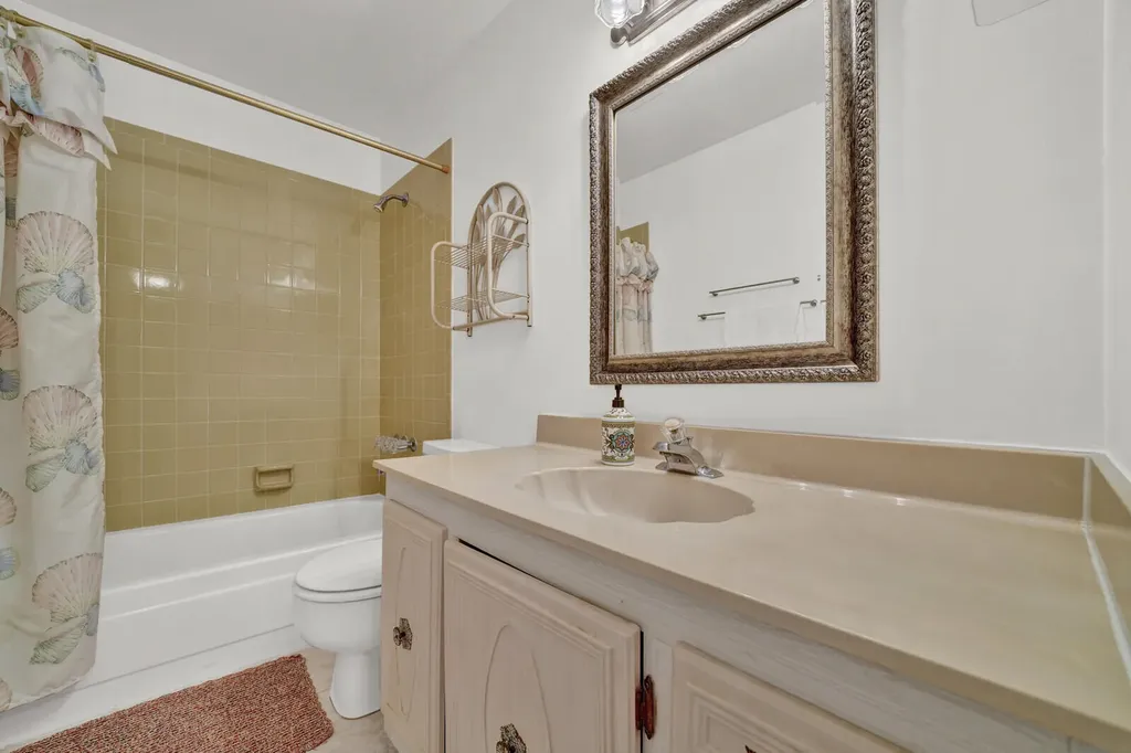 815 Salem Lane Lake Worth FL 33467
