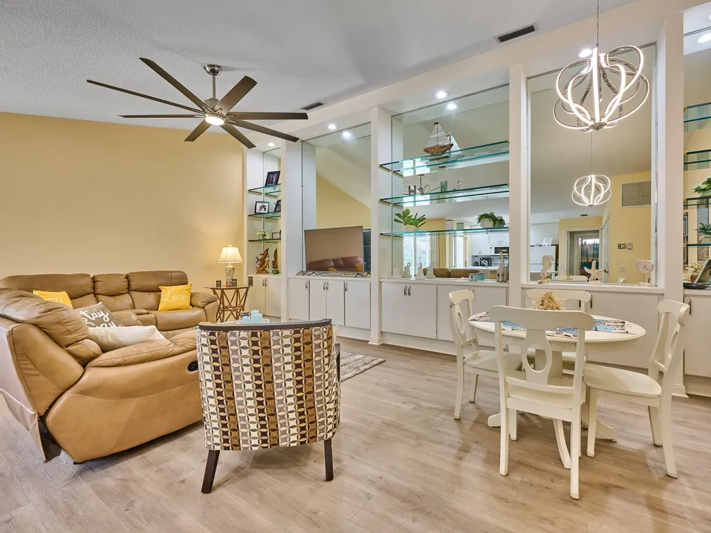 2903 Pin Oak Court Palm Beach Gardens FL 33410