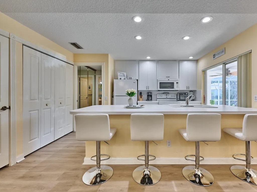 2903 Pin Oak Court Palm Beach Gardens FL 33410