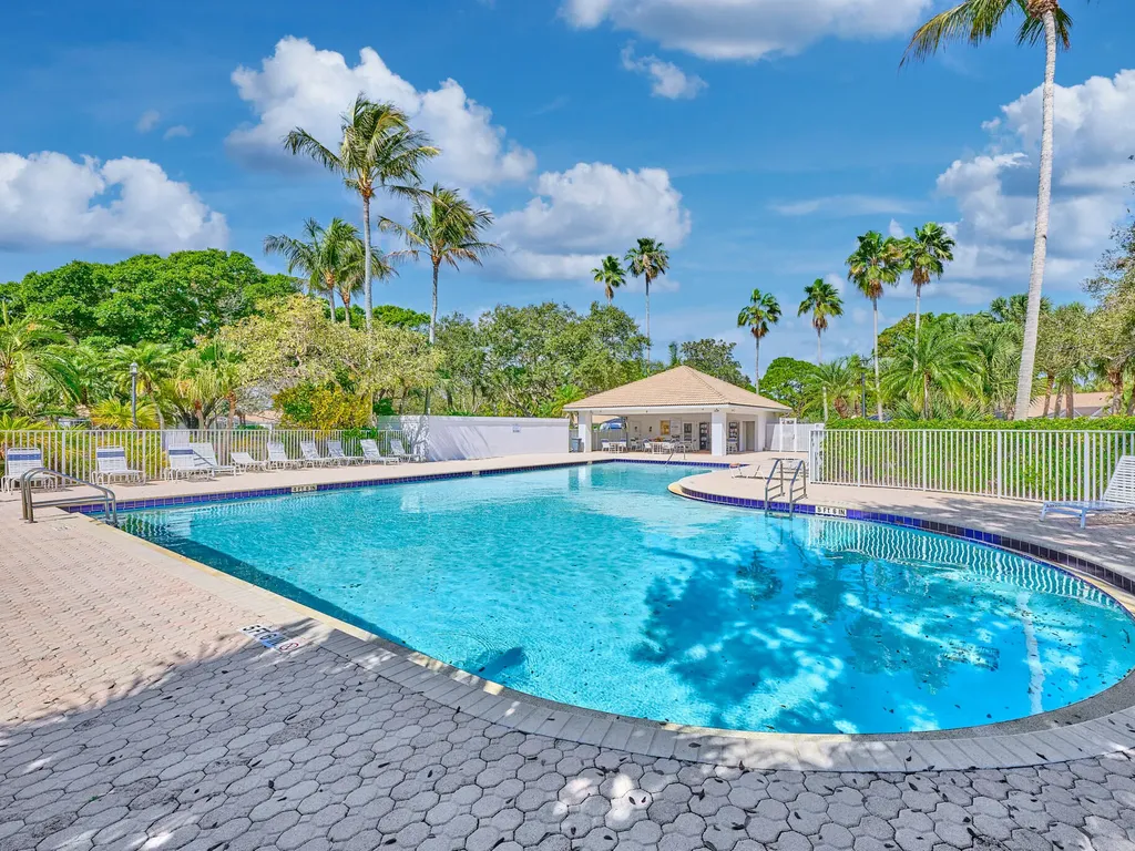 2903 Pin Oak Court Palm Beach Gardens FL 33410