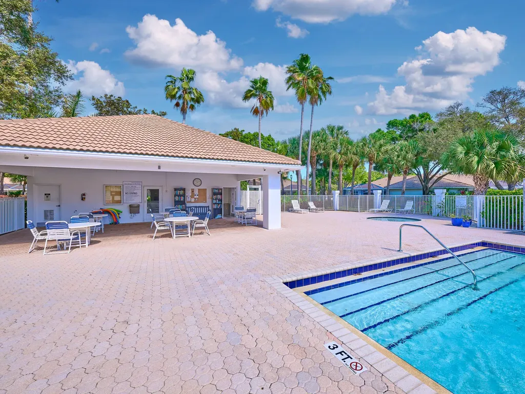 2903 Pin Oak Court Palm Beach Gardens FL 33410