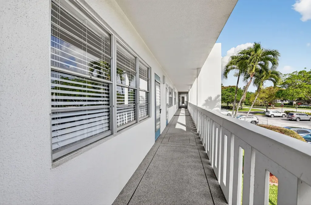 2074 Cambridge D Deerfield Beach FL 33442