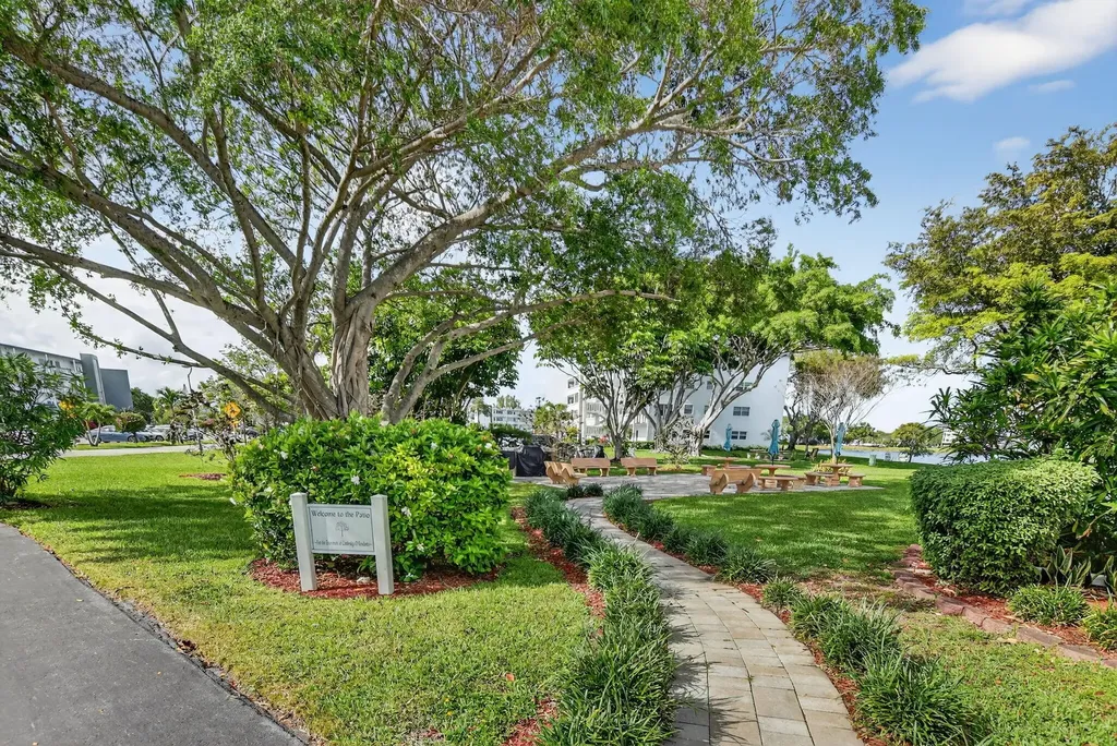 2074 Cambridge D Deerfield Beach FL 33442