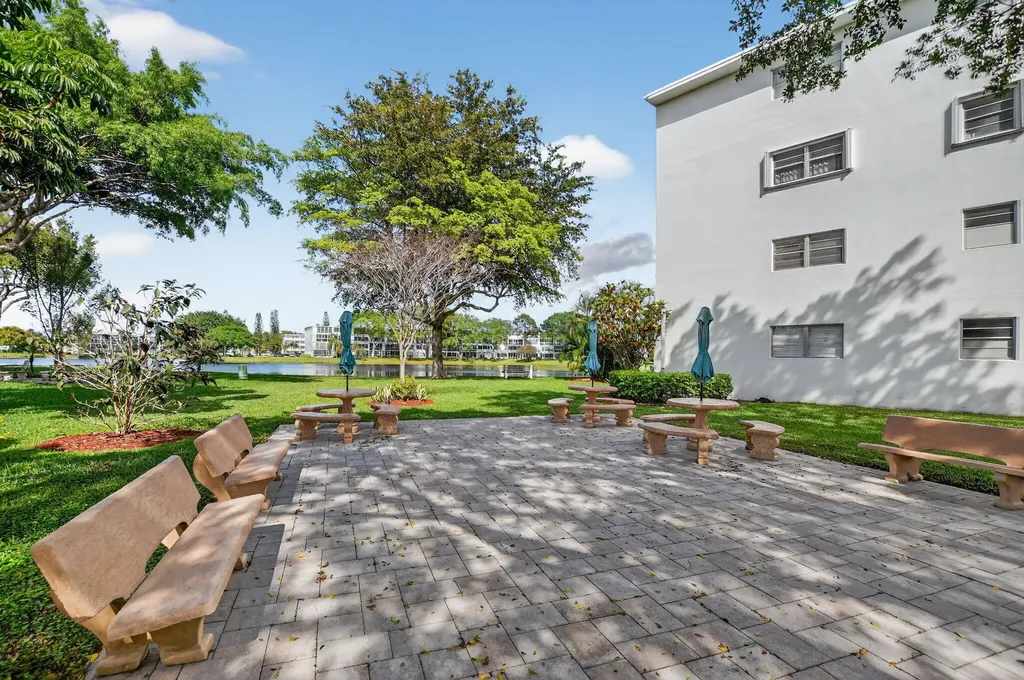 2074 Cambridge D Deerfield Beach FL 33442