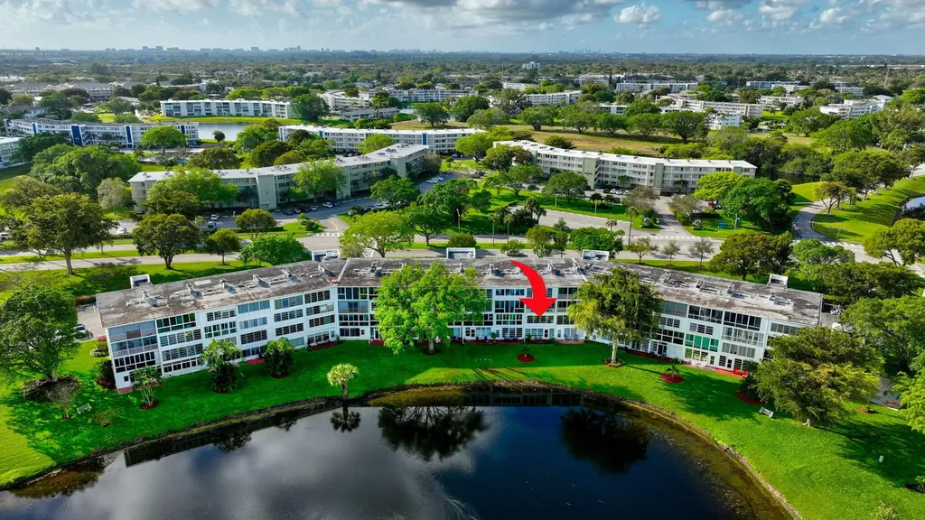 2074 Cambridge D Deerfield Beach FL 33442