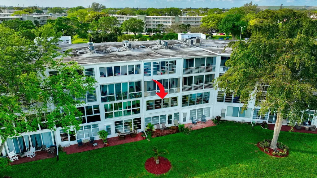 2074 Cambridge D Deerfield Beach FL 33442