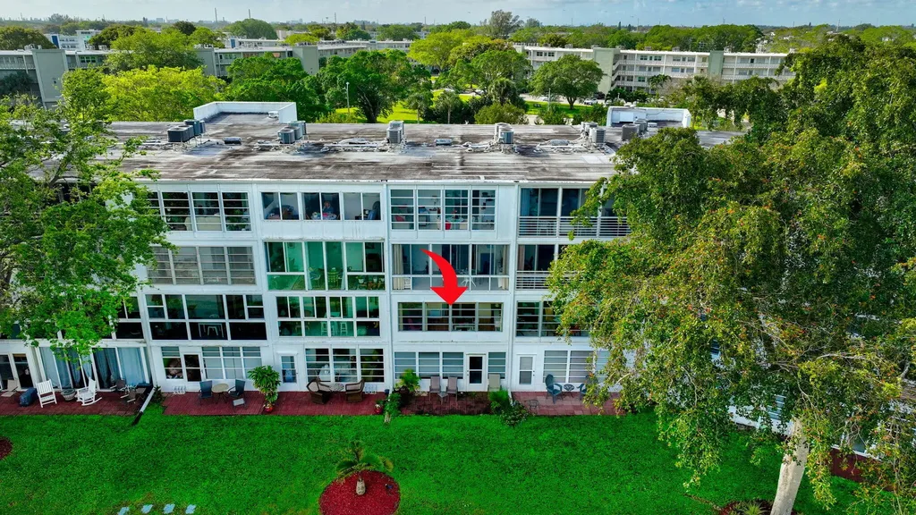 2074 Cambridge D Deerfield Beach FL 33442