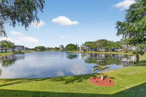 2074 Cambridge D Deerfield Beach FL 33442