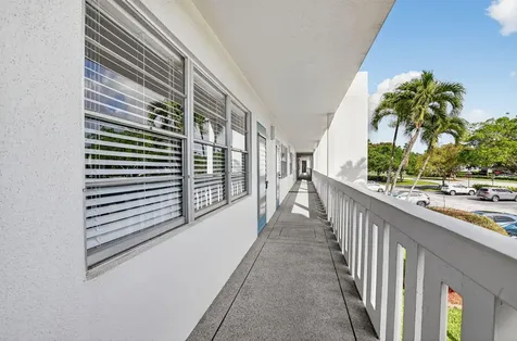 2074 Cambridge D Deerfield Beach FL 33442