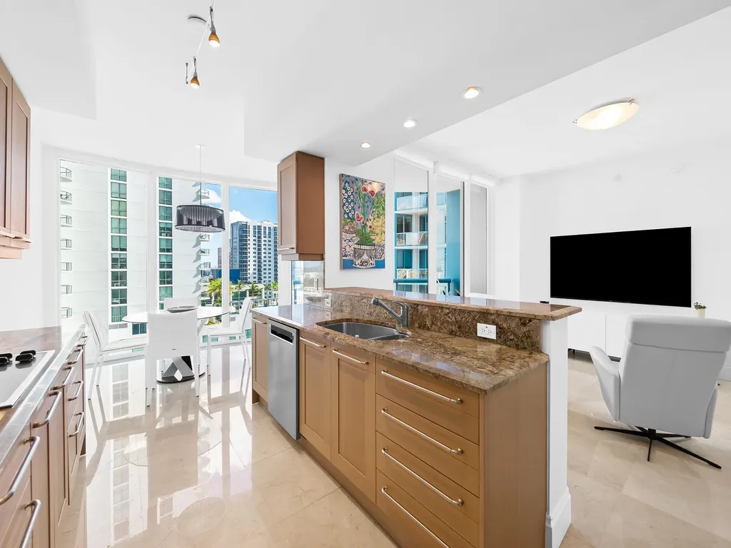 333 Las Olas Way Fort Lauderdale FL 33301