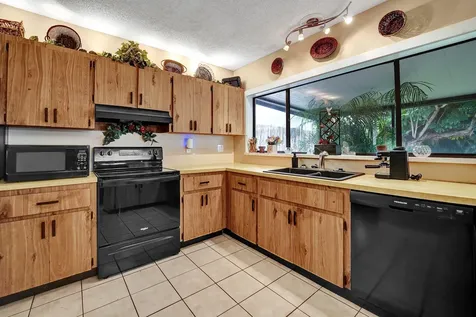 8650 SW 51st Street Cooper City FL 33328