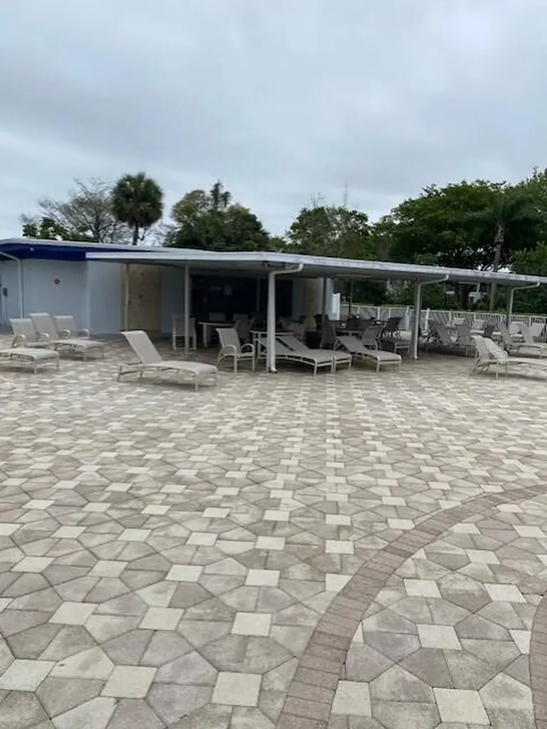 296 Grantham F Deerfield Beach FL 33442