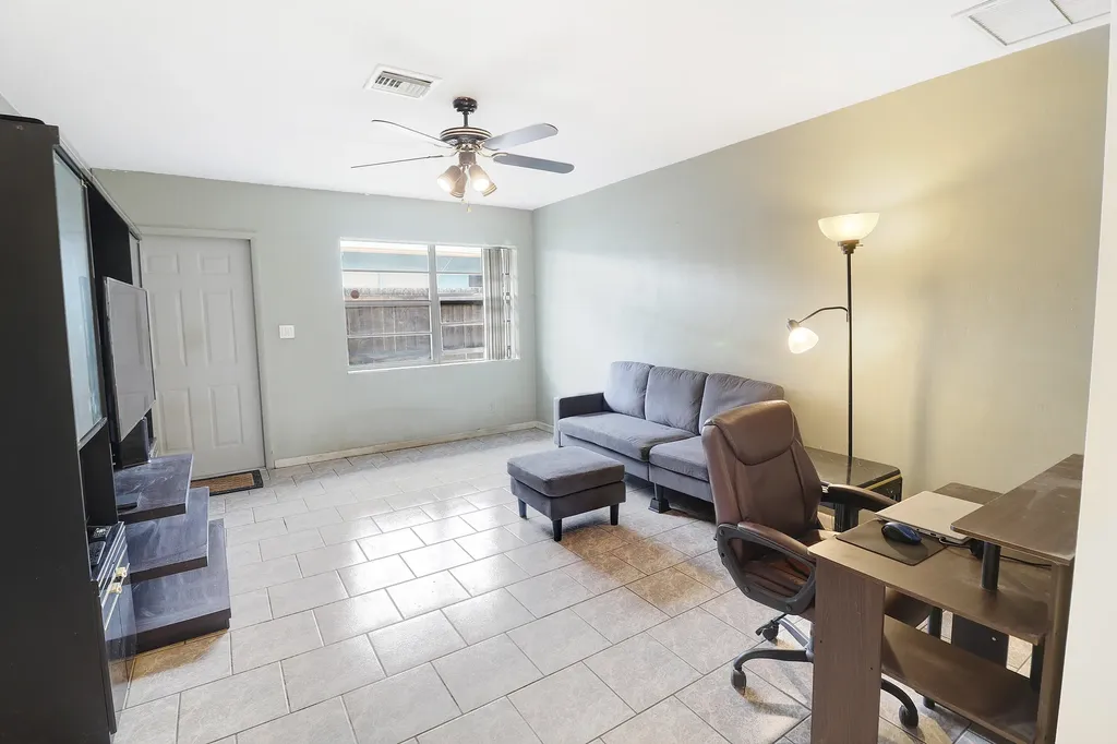 832-834 NE 22nd Drive Wilton Manors FL 33305