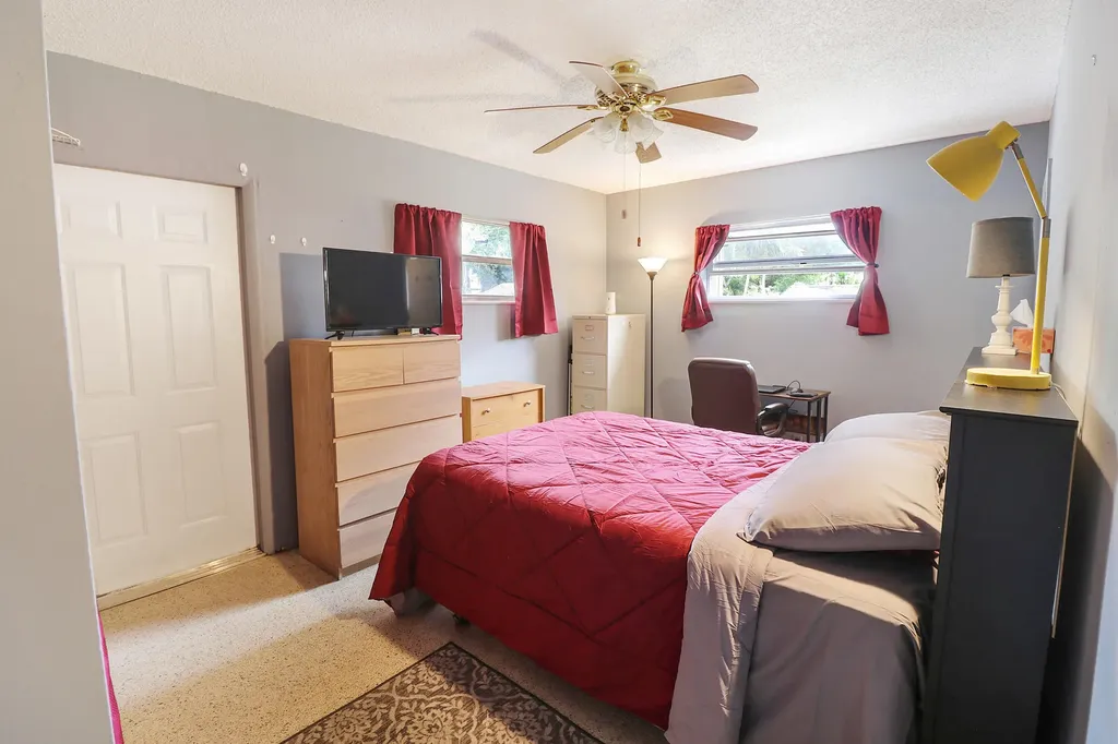 832-834 NE 22nd Drive Wilton Manors FL 33305