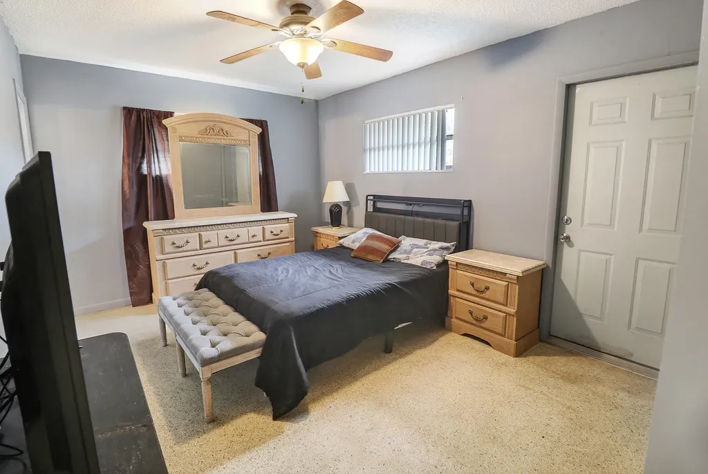 832-834 NE 22nd Drive Wilton Manors FL 33305