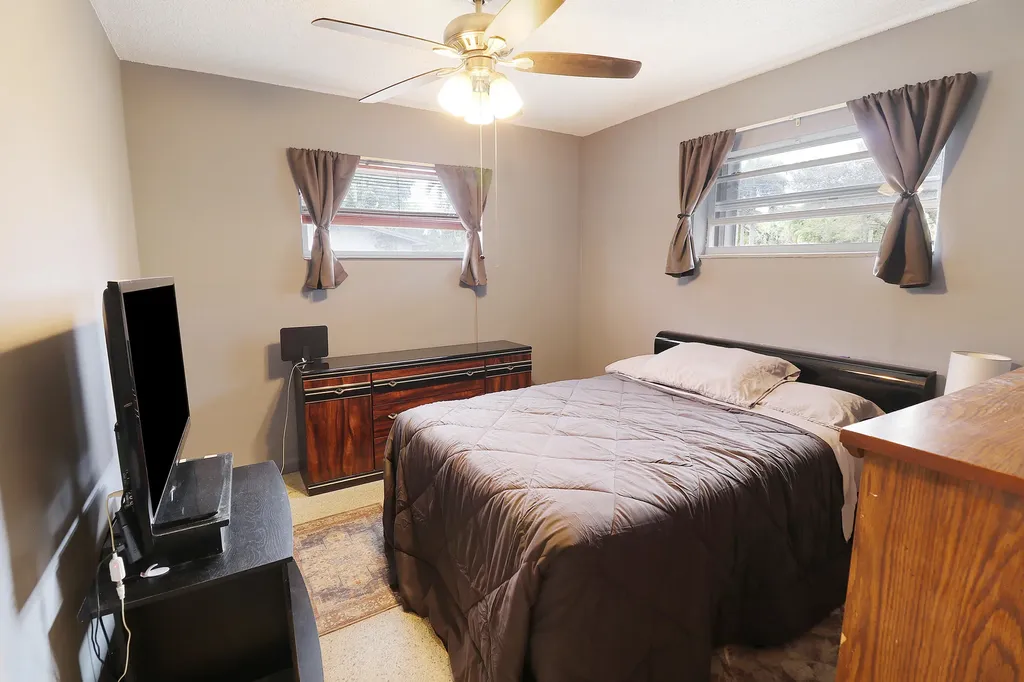 832-834 NE 22nd Drive Wilton Manors FL 33305