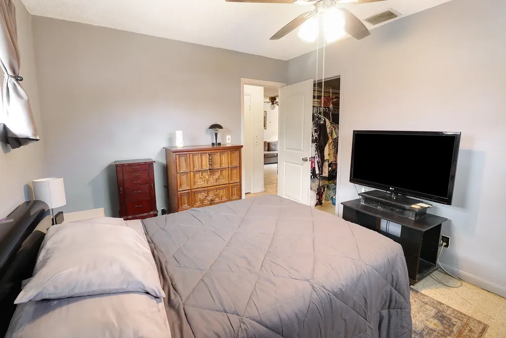 832-834 NE 22nd Drive Wilton Manors FL 33305