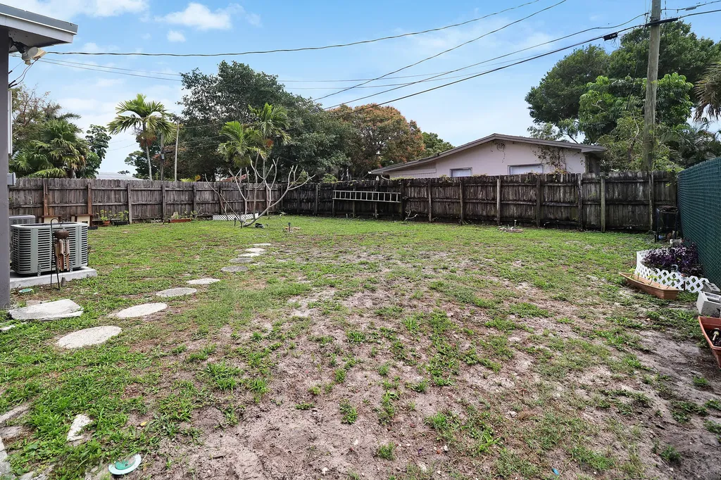 832-834 NE 22nd Drive Wilton Manors FL 33305