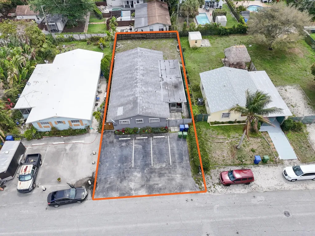 832-834 NE 22nd Drive Wilton Manors FL 33305