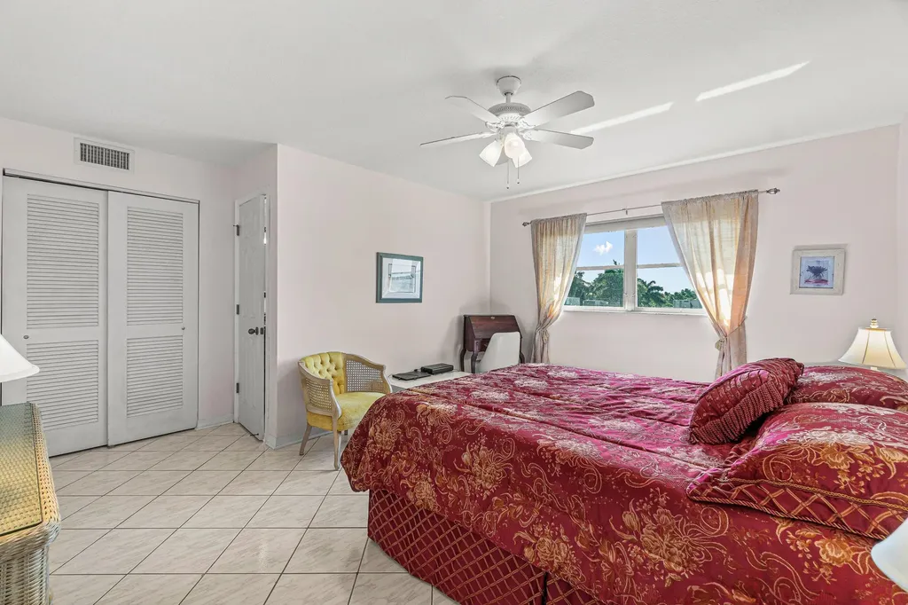 2515 NE 1st Court Boynton Beach FL 33435