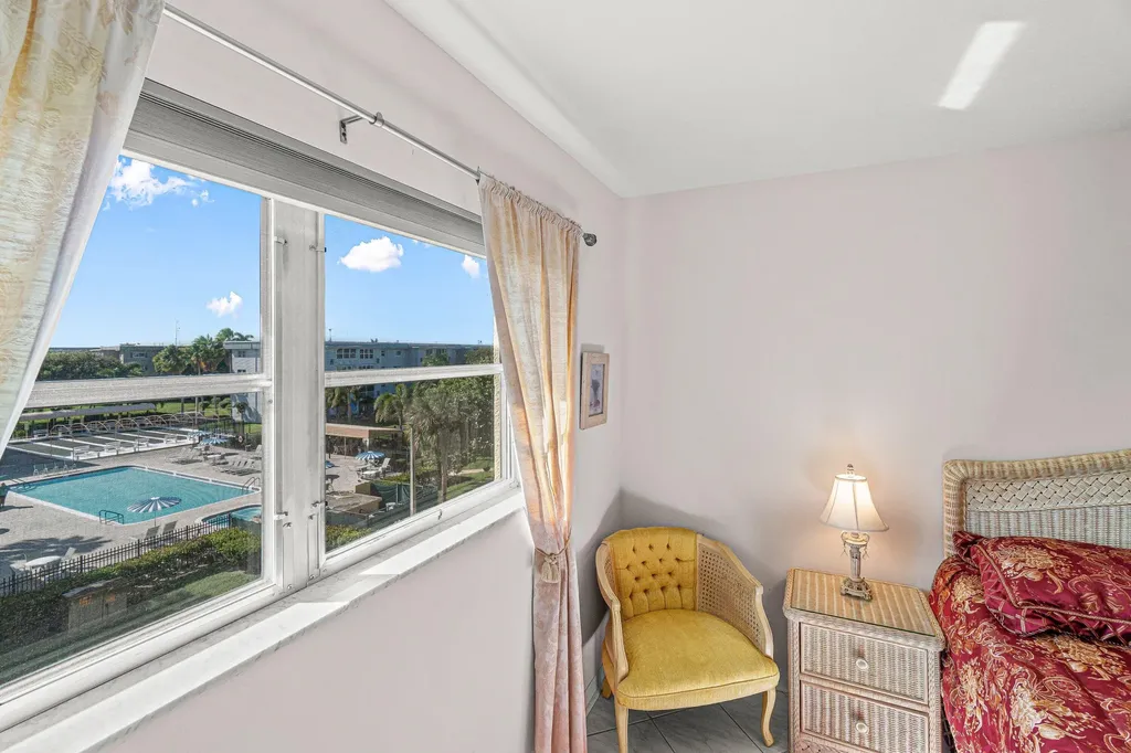 2515 NE 1st Court Boynton Beach FL 33435